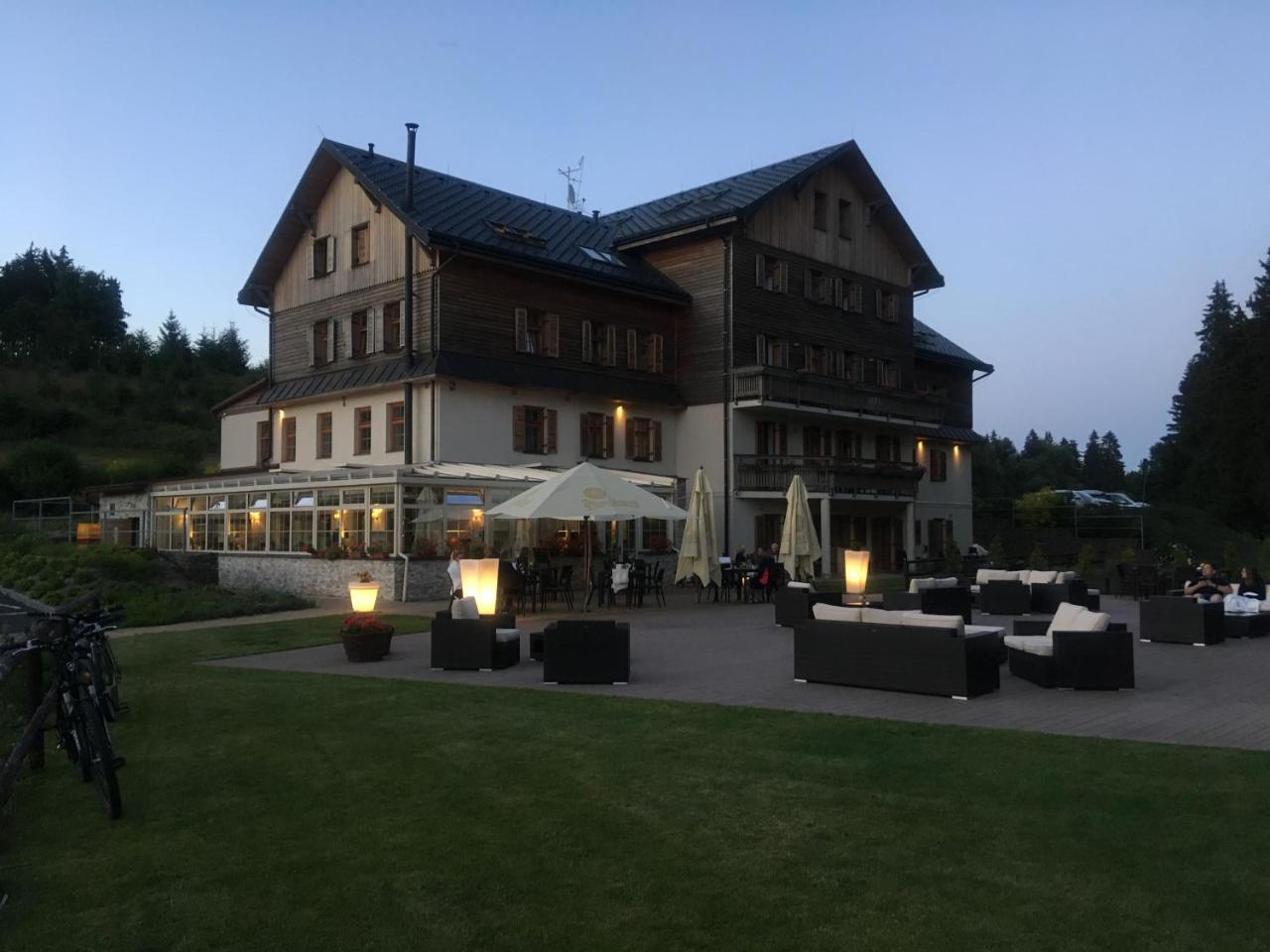 Hotel Eagle Mariánské Lázně Exterior foto